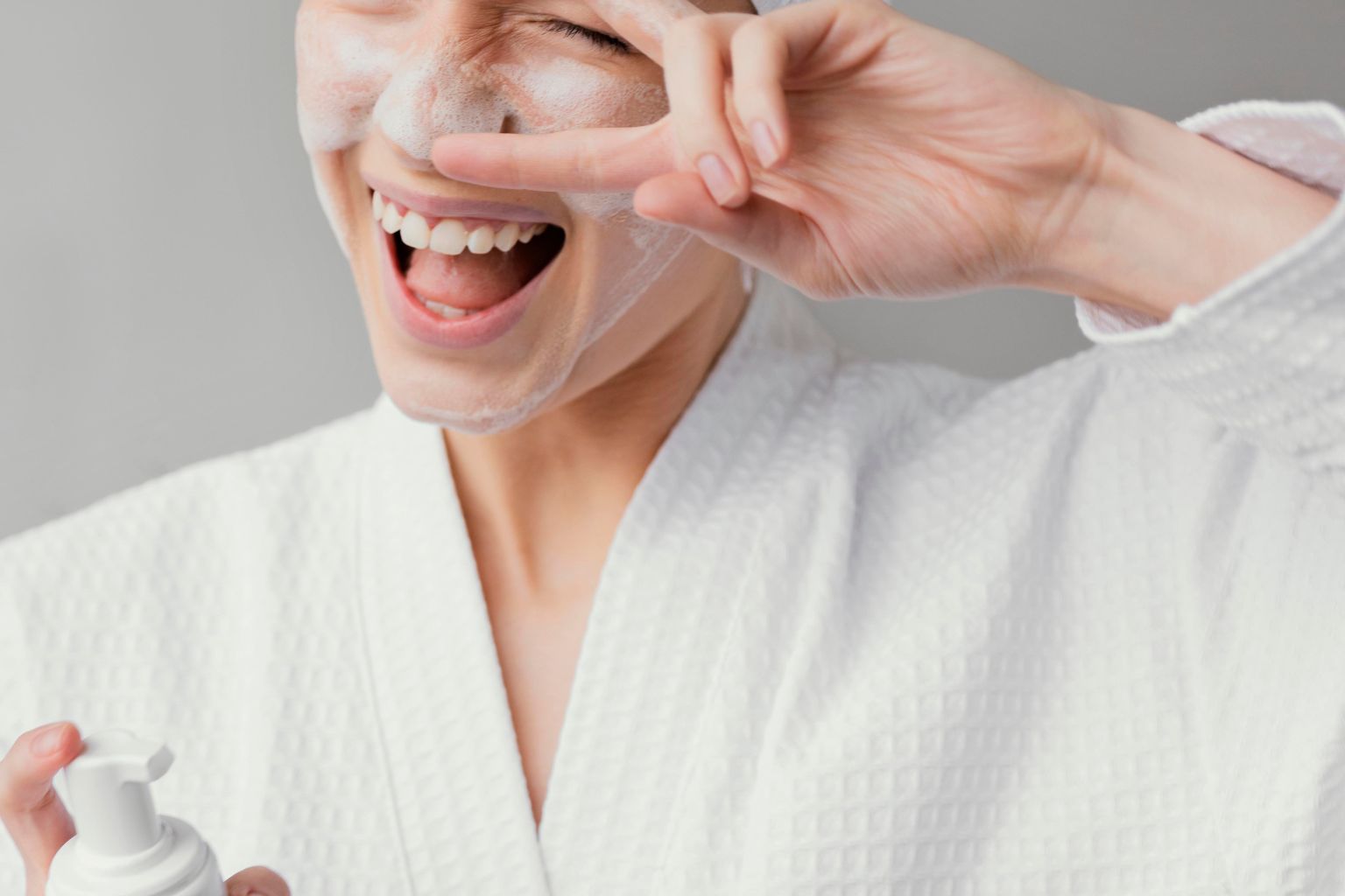 Esplora l'Eleganza della Pulizia con i Detergenti Darphin su Farmamare.com